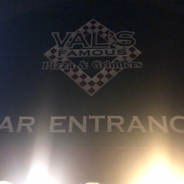Val's Famous Pizza & Grinders 112 S 11th St