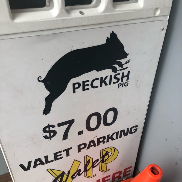 Foto tirada no(a) Peckish Pig por Jonathan Y. em 7/21/2019