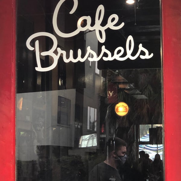 Foto diambil di Cafe Brussels oleh Jonathan Y. pada 5/21/2021