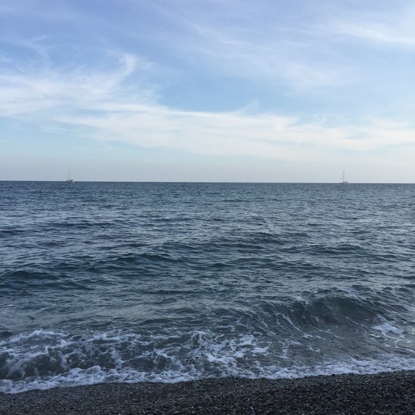 9/17/2015 tarihinde Viktoriya P.ziyaretçi tarafından Grand M Beach'de çekilen fotoğraf