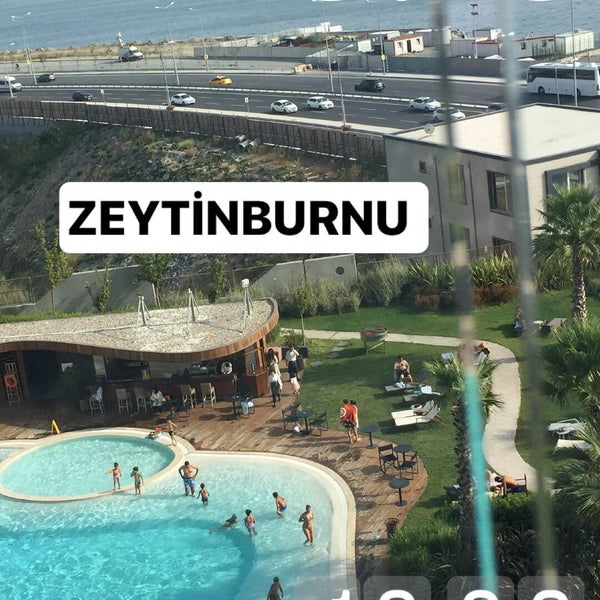 Das Foto wurde bei Radisson Blu Hotel, Istanbul Ataköy von M.durmaz am 9/10/2017 aufgenommen