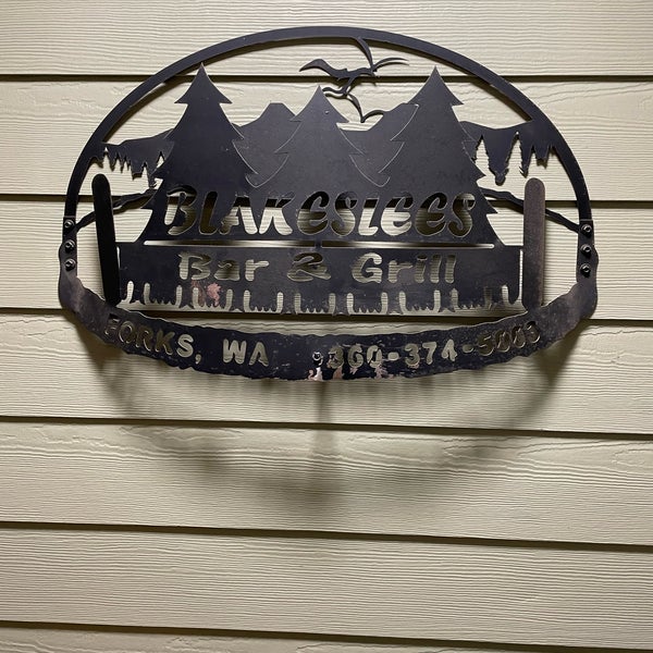 Blakeslees Bar & Grill 1222 S Forks Ave