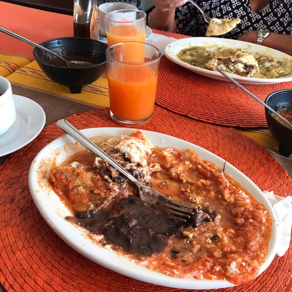 รูปภาพถ่ายที่ Restaurante Chile, Maíz y Frijol โดย Rocio R. เมื่อ 12/19/2019