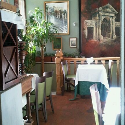 Foto tirada no(a) Restaurante Café El Botánico por JoseLuisVantare em 1/6/2012