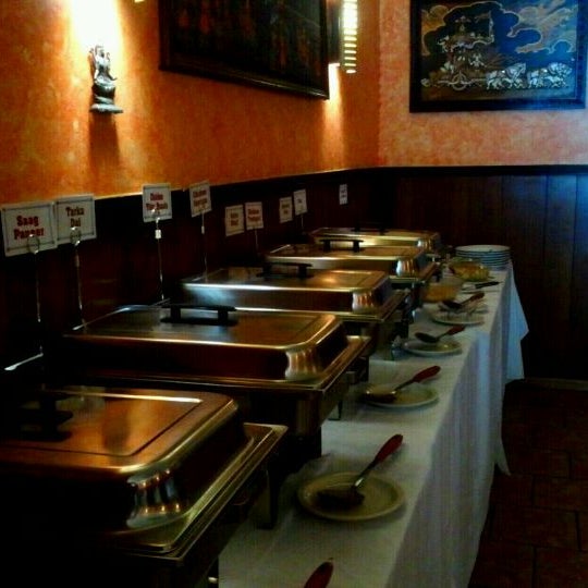 Come for the weekend lunch buffet. Sat/Sun 12:30-4:30p $12.95, delicous food and great price :)