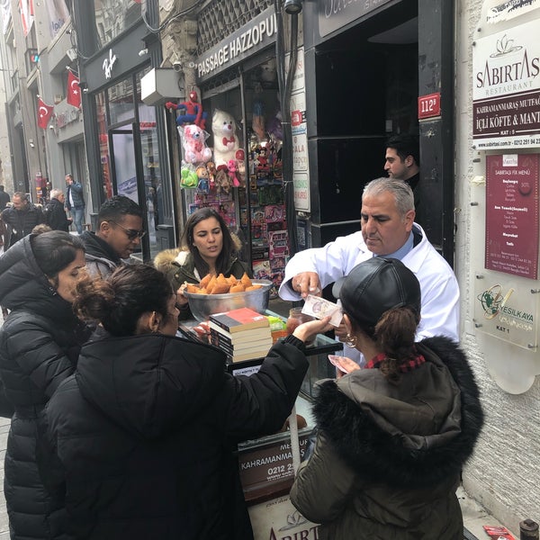 Foto diambil di Sabırtaşı Restaurant oleh Mustafa T. pada 4/4/2019