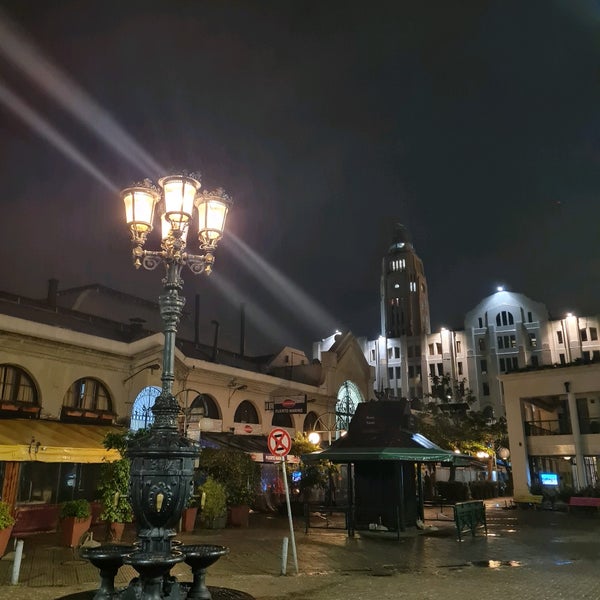 Das Foto wurde bei Mercado del Puerto von Santiago T. am 3/17/2021 aufgenommen