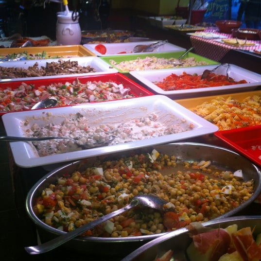 1/3/2013 tarihinde Luis V.ziyaretçi tarafından Restaurante LAS PALOMAS Buffet&amp;Tapas'de çekilen fotoğraf