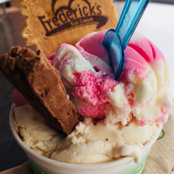 Ice Cream with Guava and Carrot Cake