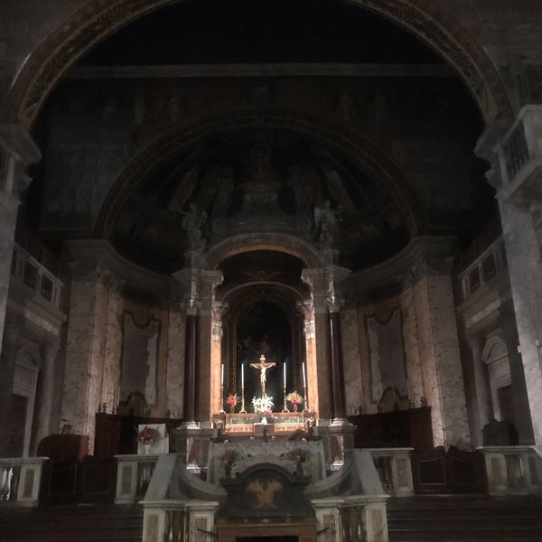 Das Foto wurde bei Basilica di Santa Prassede von Mira S. am 11/1/2018 aufgenommen