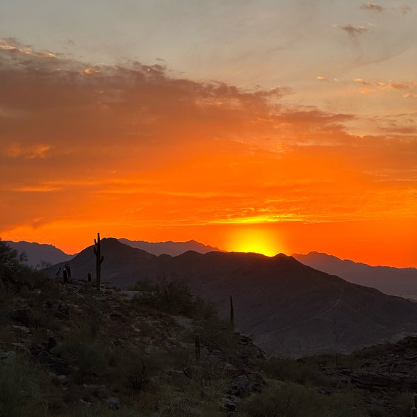 Dobbins Lookout South Mountain N Summit Rd