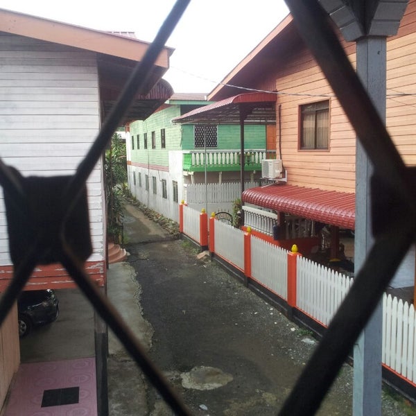 Kampung Tanjung Batu Laut Tawau Sabah