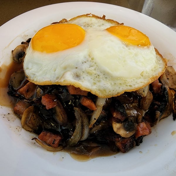 Eggs ‘n Things Waikiki Beach “Eggspress” Waikiki Honolulu, HI