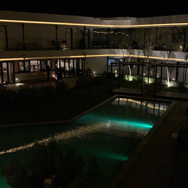 รูปภาพถ่ายที่ MOLA Cunda Hotel โดย Yildiz D. เมื่อ 3/4/2021