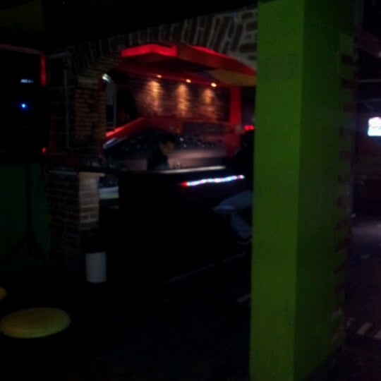 Foto diambil di Chupitos Bar - Quito oleh Silvio Adrian C. pada 11/22/2013