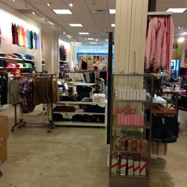 American Eagle & Aerie Store Clothing Store in Virginia Beach