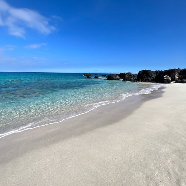 Kua Bay Beach in Kalaoa
