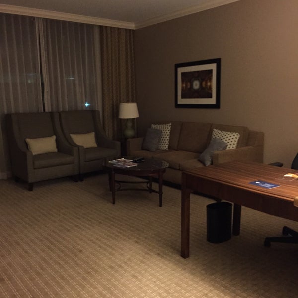 Photo taken at Hilton by Lauren on 8/12/2015