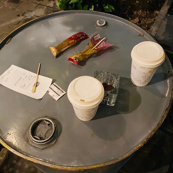 Shemroon Café Ice Cream and Juice Bar بستنی و آبمیوه کافه شمرون