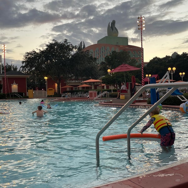 Luna Park Pool 16 tips from 1018 visitors