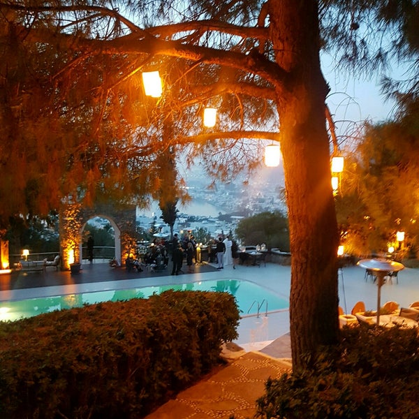 รูปภาพถ่ายที่ Manastır Hotel &amp; Suites โดย K@Y@ เมื่อ 12/21/2020