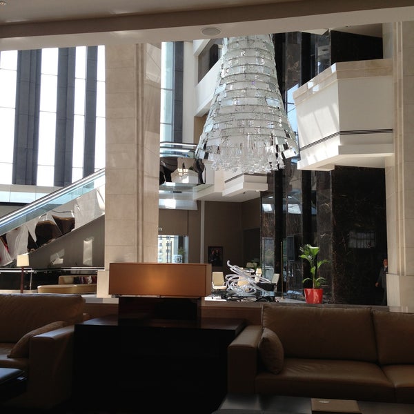 รูปภาพถ่ายที่ JW Marriott Hotel Ankara โดย Mert T. เมื่อ 4/30/2013