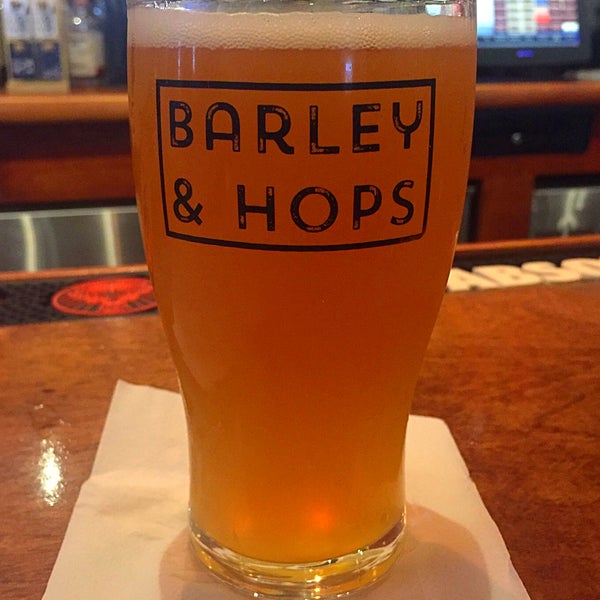 Photo taken at Barley And Hops Grill &amp; Microbrewery by John B. on 9/10/2018