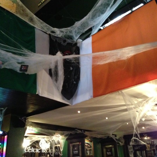 รูปภาพถ่ายที่ Celtic Ireland โดย Lrvr J. เมื่อ 10/29/2012