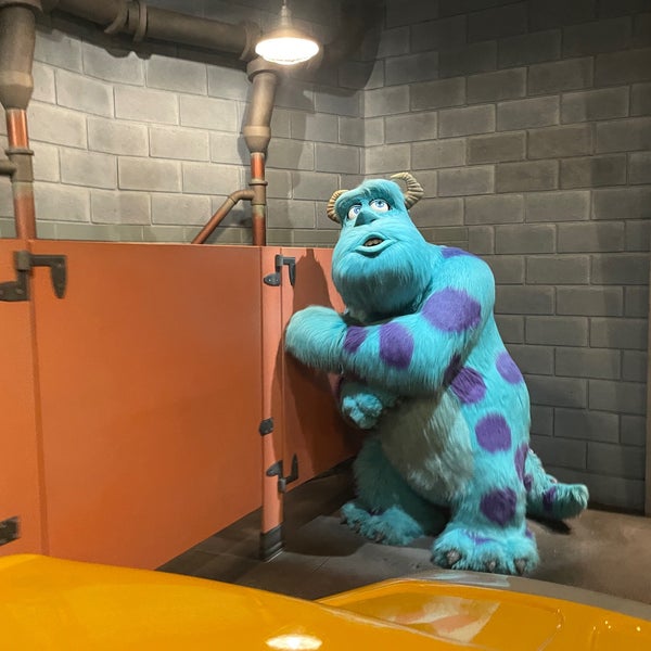 Monsters, Inc. Mike & Sulley to the Rescue! Closures and