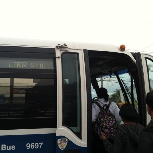 MTA Bus (Hillside Ave/Francis Lewis Blvd) Holliswood 1 tip