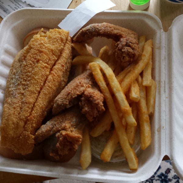 Hook Fish & Chicken Lyndale Minneapolis, MN