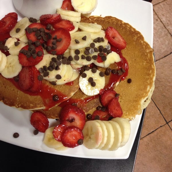 10/7/2013にRaulがStacks Pancake House &amp; Cafeで撮った写真
