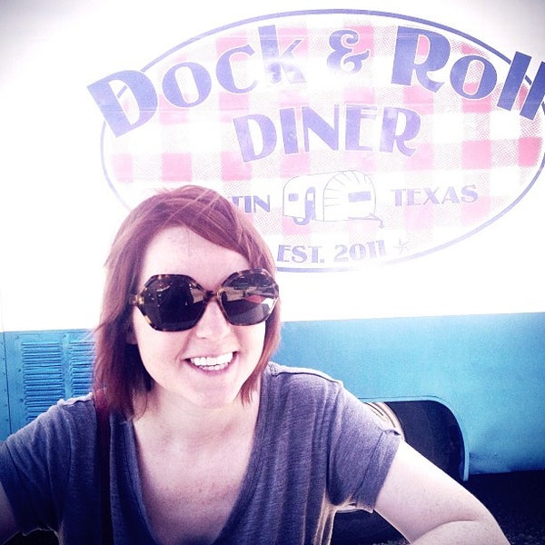 6/21/2013 tarihinde Joel G.ziyaretçi tarafından Dock &amp; Roll Diner'de çekilen fotoğraf