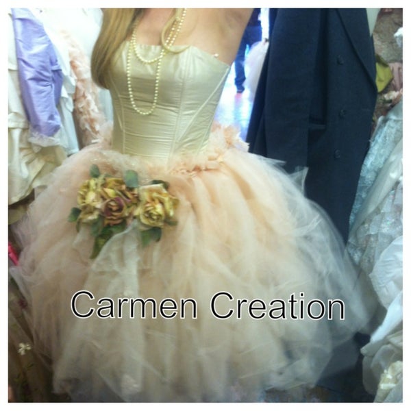 รูปภาพถ่ายที่ Carmen Creation โดย La Bella C. เมื่อ 2/26/2013