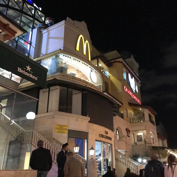 5/21/2017 tarihinde Juan Diego S.ziyaretçi tarafından Atlantis Plaza'de çekilen fotoğraf