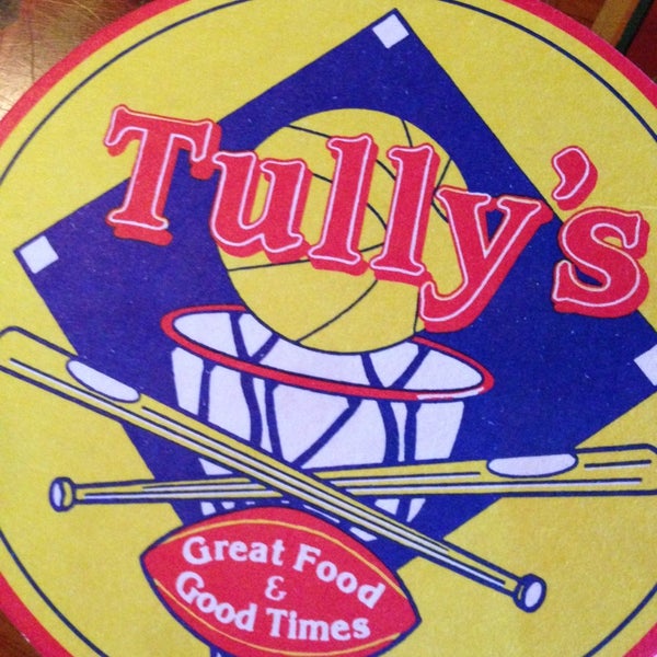 รูปภาพถ่ายที่ Tully&#39;s Good Times โดย Ron V. เมื่อ 12/19/2012