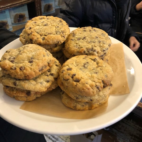 Photo taken at Milk &amp; Cookies by bunnie on 1/14/2018