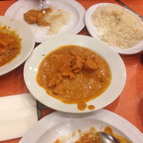 Foto tomada en Pakwan Indian Restaurant  por Samar A. el 3/1/2014