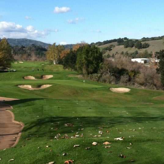 Photo taken at Eagle Ridge Golf Club by Diego A. on 12/18/2012