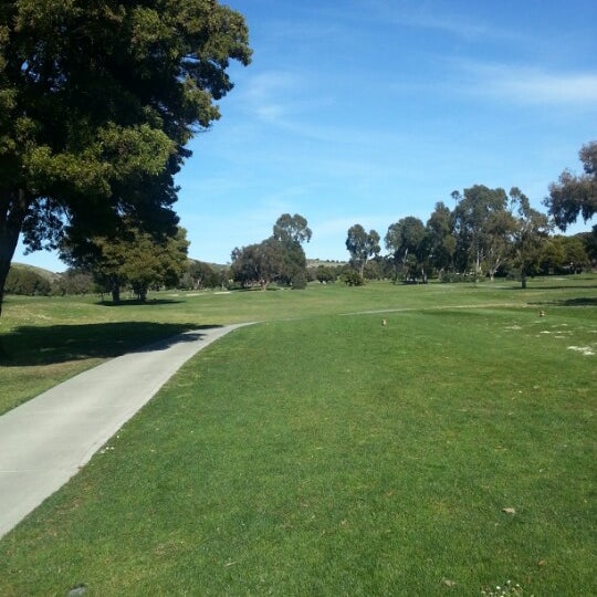 รูปภาพถ่ายที่ Peacock Gap Golf Club โดย Diego A. เมื่อ 2/24/2013