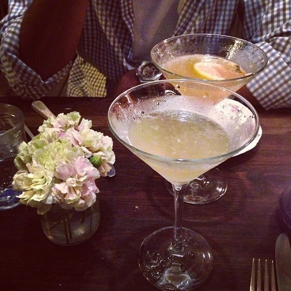 Manneken pis ресторан. Саро ресторан. Ресторан саро питер. Ресторан саро санкт петербург. Саро ресторан.