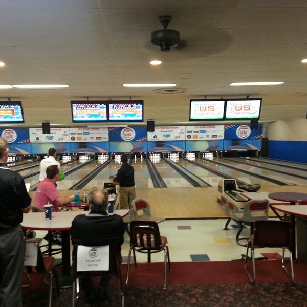 Snack Bar/Lounge — Holiday Lanes Bowling Center