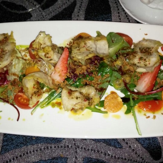 2/1/2014 tarihinde Natalja M.ziyaretçi tarafından Fish &amp; Seafood Restaurant Kuninga'de çekilen fotoğraf