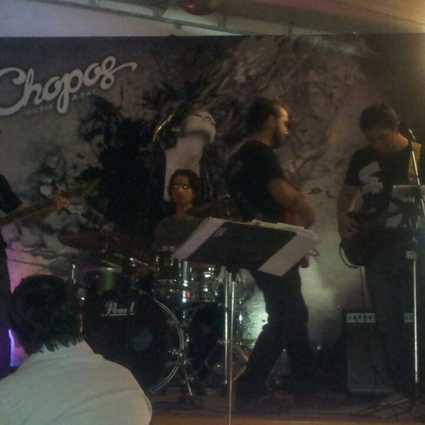 10/5/2013에 Estefi B.님이 Chopos Miches &amp; Bar에서 찍은 사진