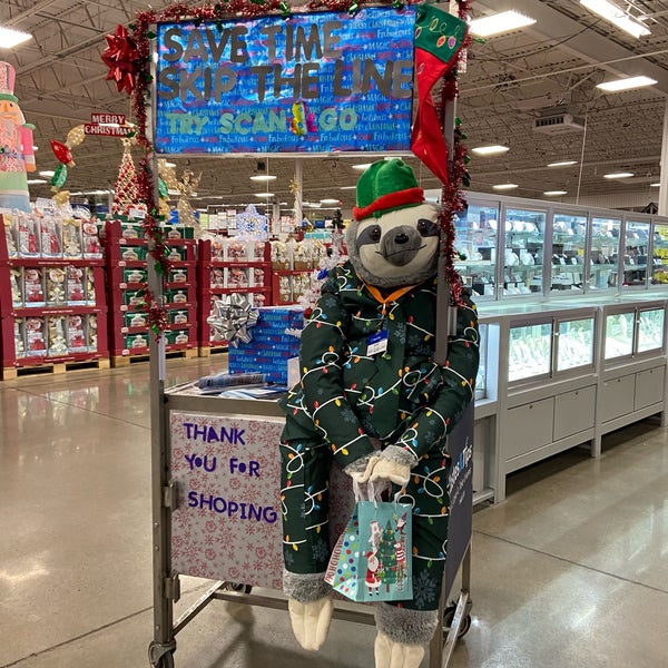 Sam's Club Warehouse or Wholesale Store