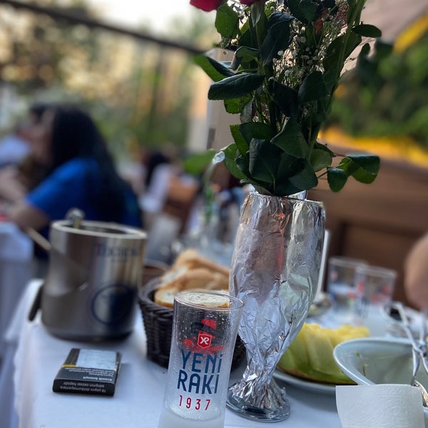 รูปภาพถ่ายที่ Sadrazam Kemal Restaurant โดย AsLı&#39;M เมื่อ 6/17/2021