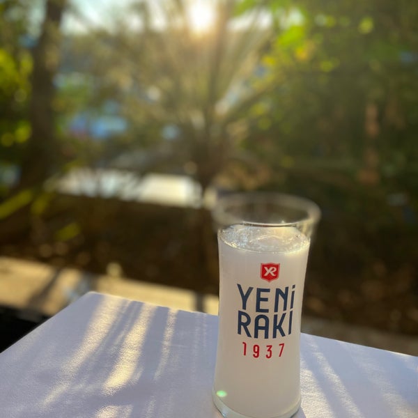 Das Foto wurde bei Sadrazam Kemal Restaurant von AsLı&#39;M am 6/10/2021 aufgenommen