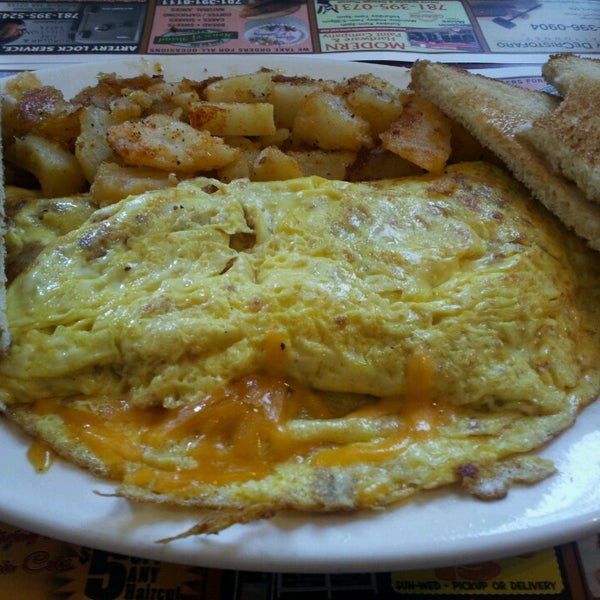 5/11/2013にDann D.がDempsey&#39;s Breakfast and Lunchで撮った写真