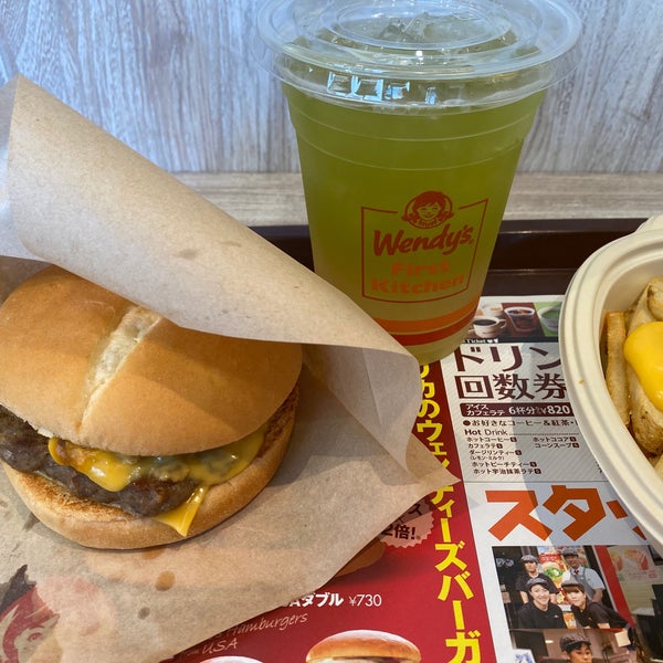 Photos At ウェンディーズ ファーストキッチン 梅田芝田町店 梅田 2 Tips From 225 Visitors