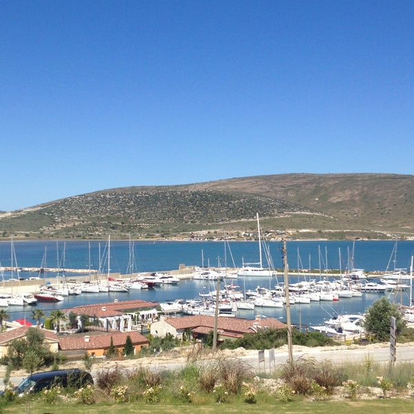 Das Foto wurde bei Port Alaçatı von Mursel B. am 5/27/2013 aufgenommen
